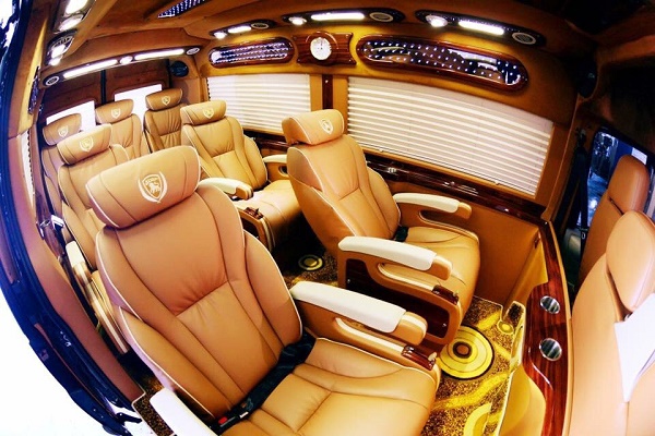 xe-9-cho-sapa-limousin-dcar-3.jpg