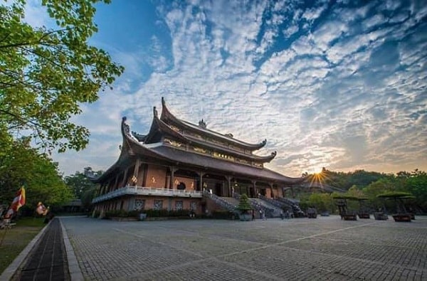 chua_bai_dinh_ninh_binh.jpg